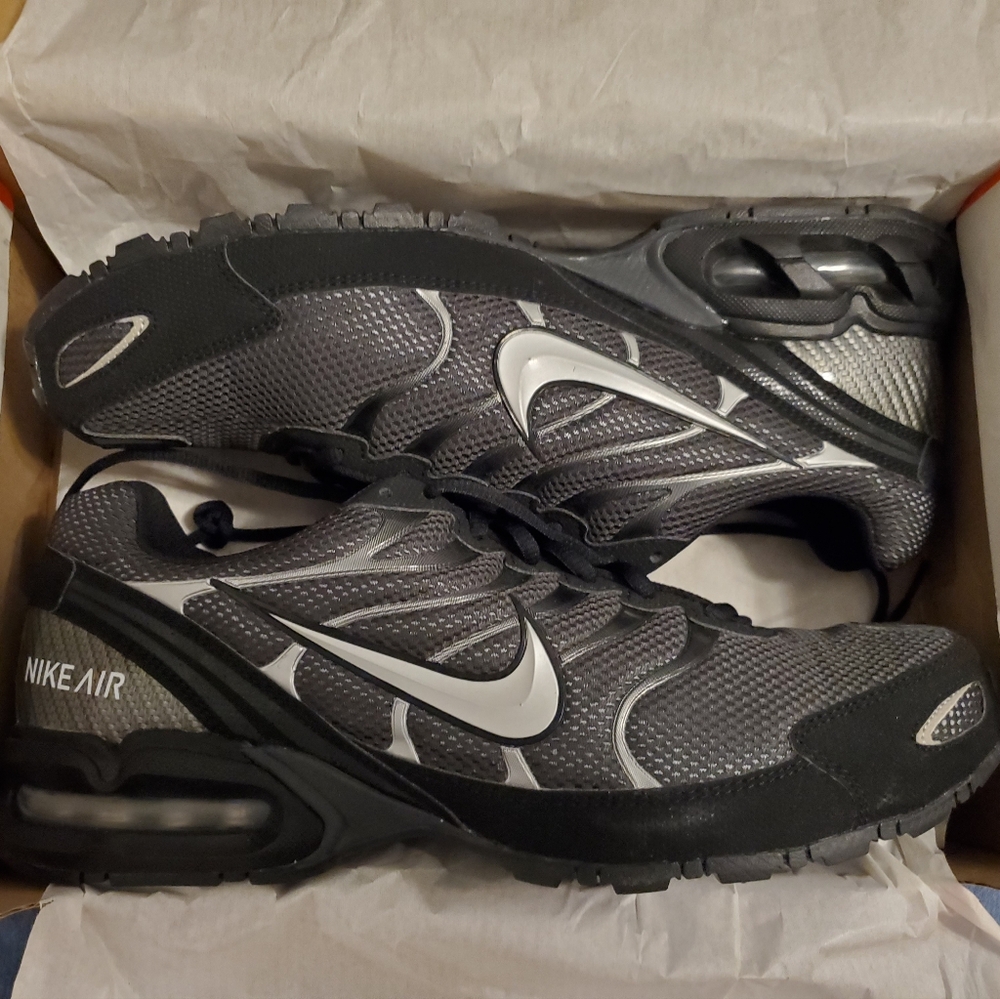 Nike Air Max Torch 4 Running Shoes. Size 13 NIB